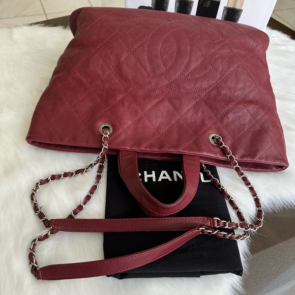 Auth CC Caviar Tote Bag - Picture 11 of 17